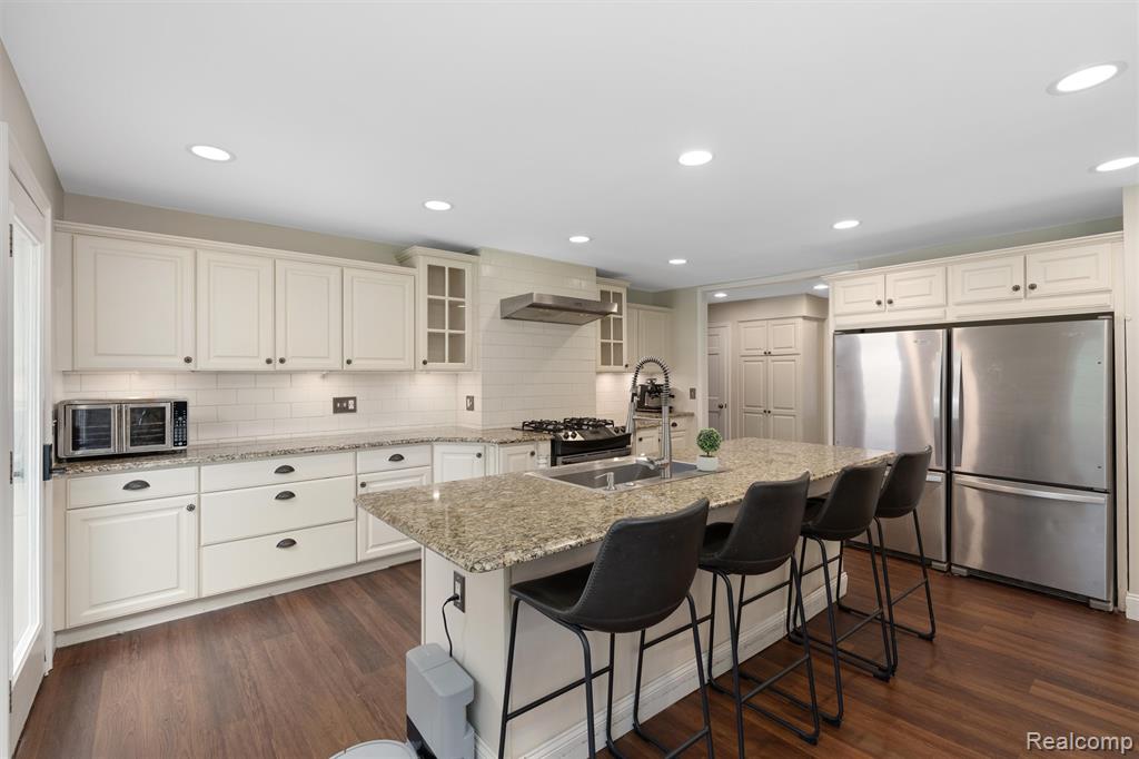 757 Foxhall Road Property Photo 4