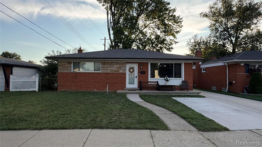 8127 Gary Avenue Property Photo 1