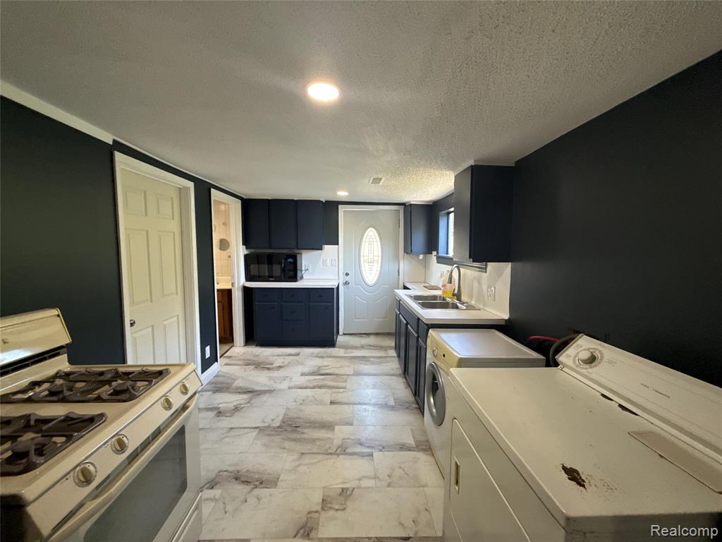 346 Weiss Street Property Photo 11