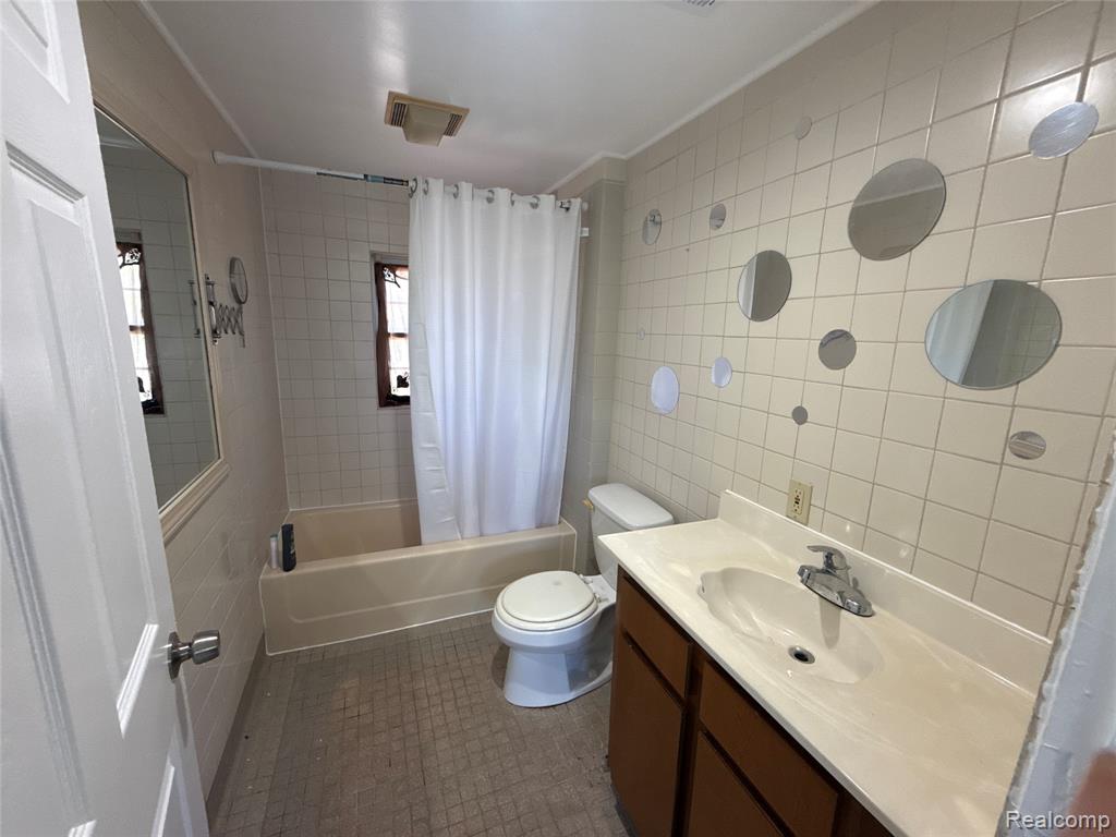 346 Weiss Street Property Photo 25