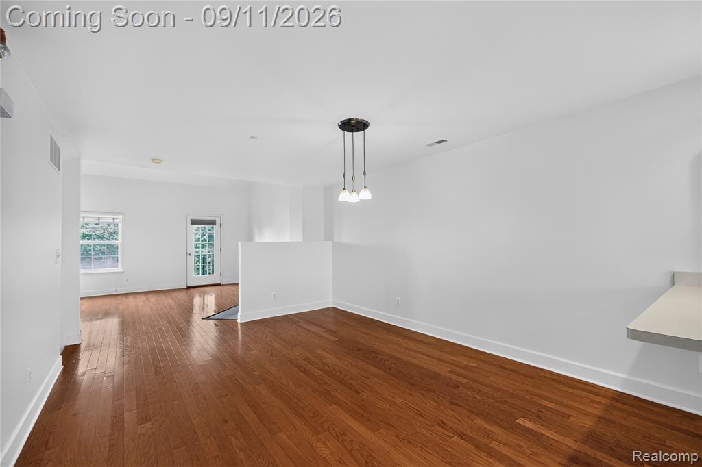 110 West Road Property Photo 14