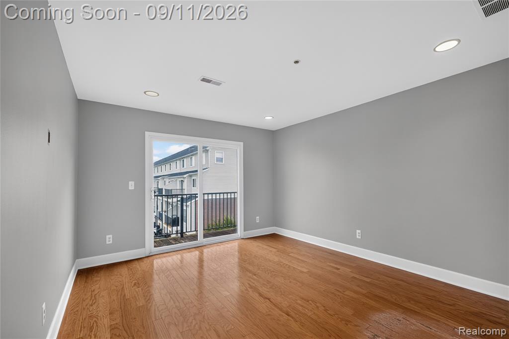 110 West Road Property Photo 20