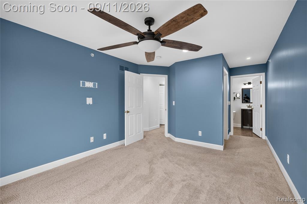 110 West Road Property Photo 26