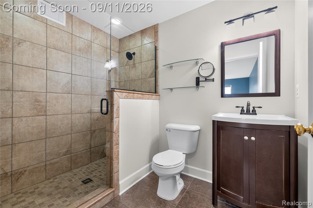 110 West Road Property Photo 28