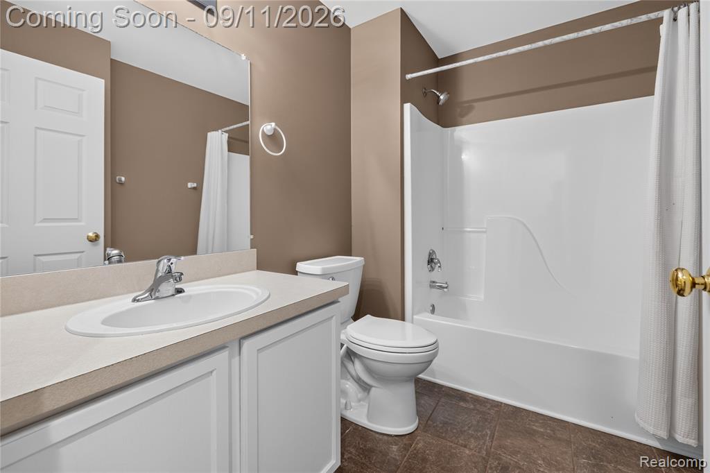 110 West Road Property Photo 31