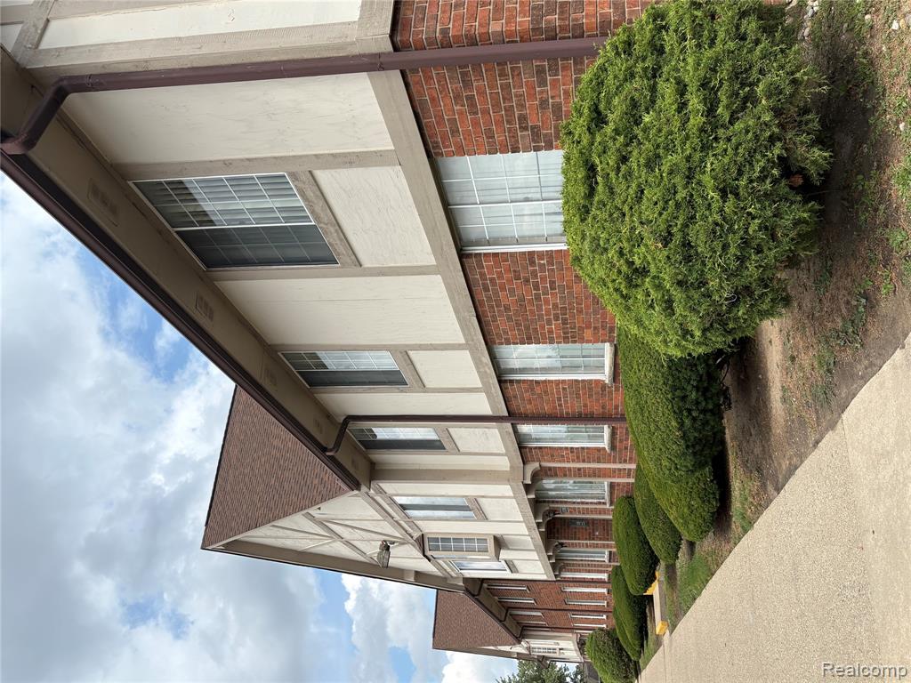 30200 Southfield Road Property Photo 1