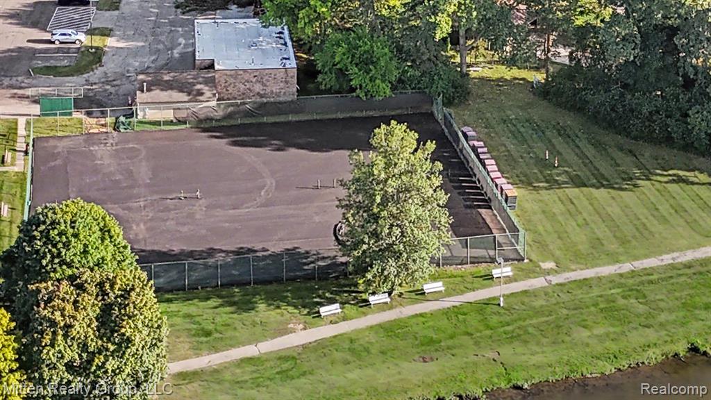 1699 Brentwood Drive Property Photo 41