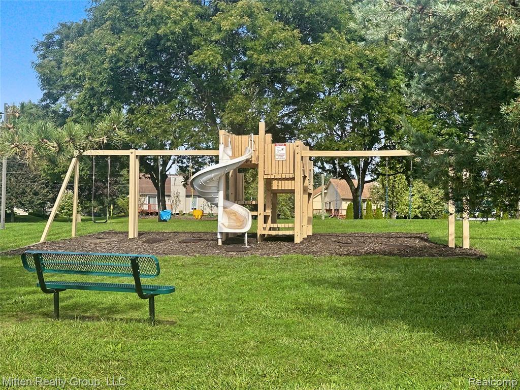 1699 Brentwood Drive Property Photo 47