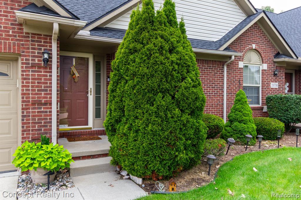 20742 Doves Pointe Drive Property Photo 4