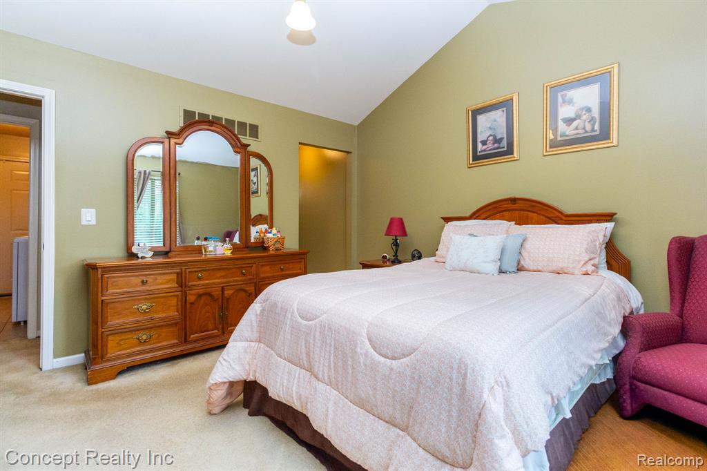 20742 Doves Pointe Drive Property Photo 17