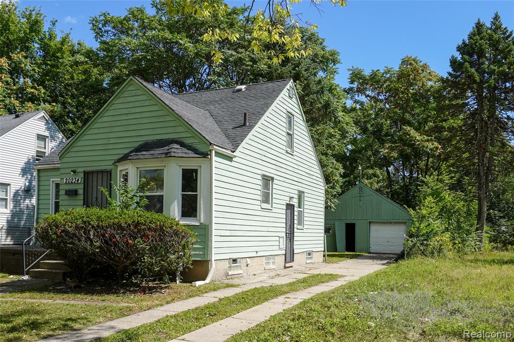 20234 Hickory Street Property Photo 2