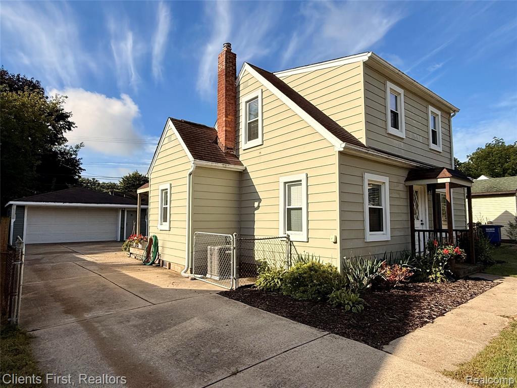 34995 Marquette Road Property Photo 1