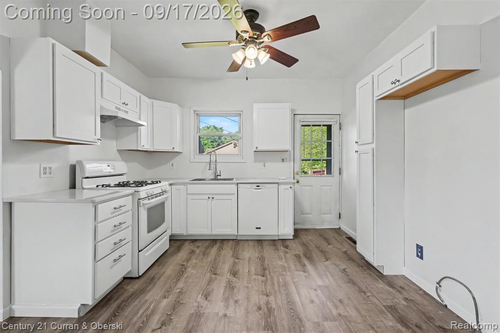 18439 Norborne Property Photo 8