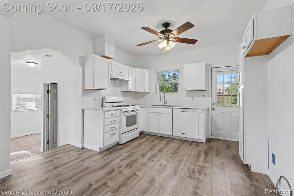 18439 Norborne Property Photo 9