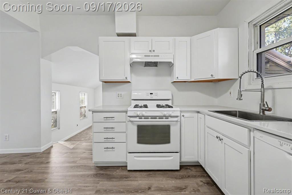 18439 Norborne Property Photo 11