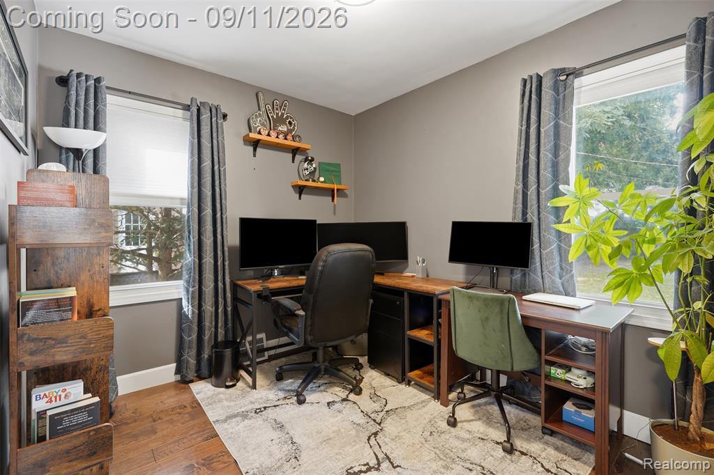 1027 N Vermont Avenue Property Photo 10