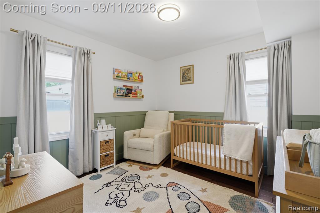 1027 N Vermont Avenue Property Photo 11