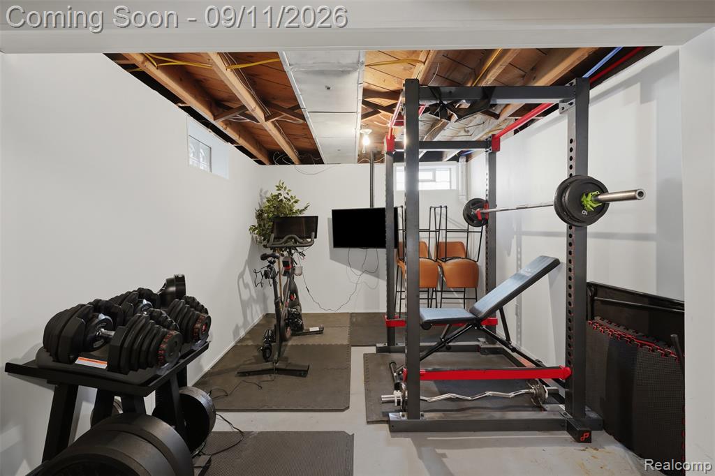 1027 N Vermont Avenue Property Photo 21