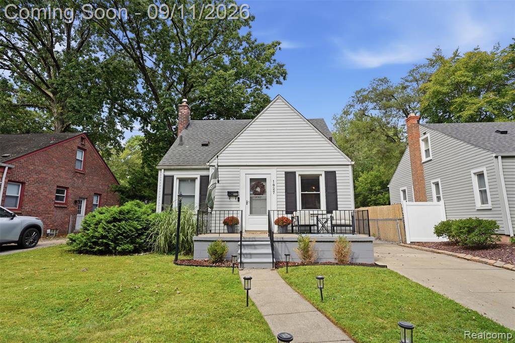 1027 N Vermont Avenue Property Photo 31