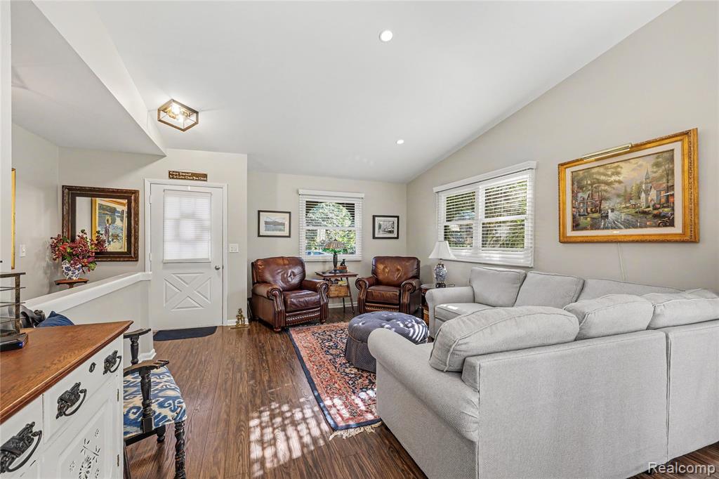 9031 E Lake Road Property Photo 6
