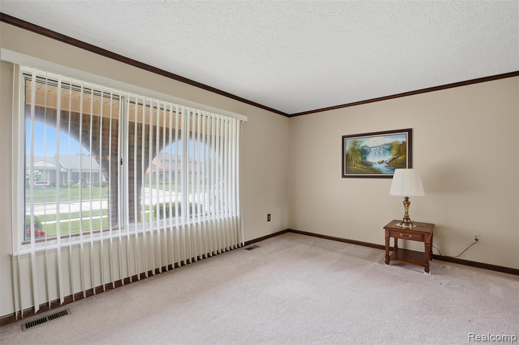 28360 Armanda Drive Property Photo 7
