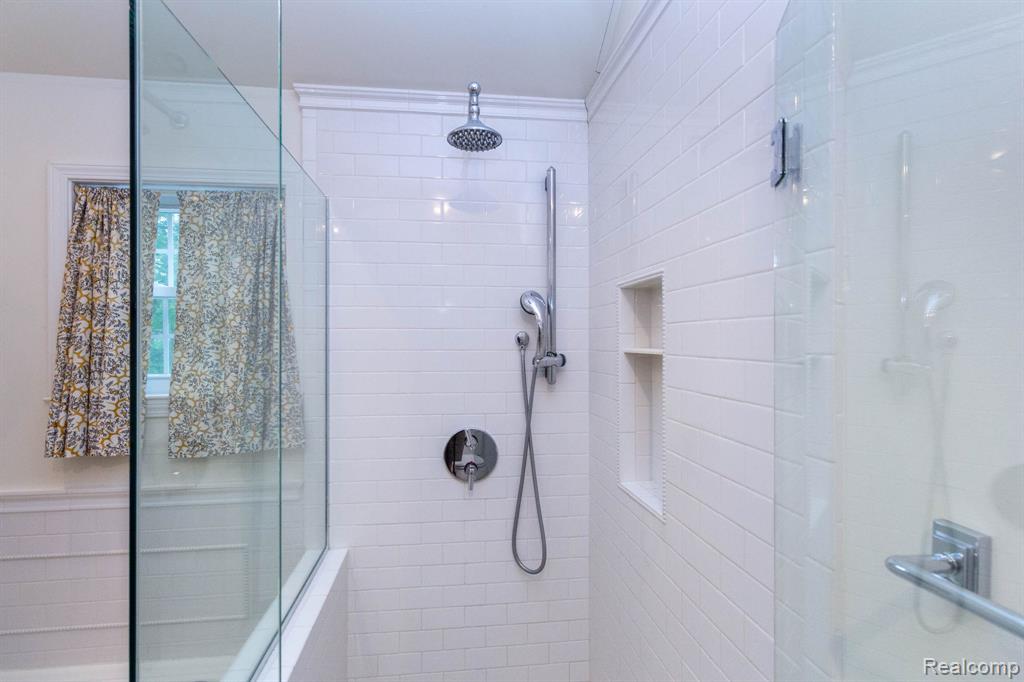 20964 Thorofare Road Property Photo 33