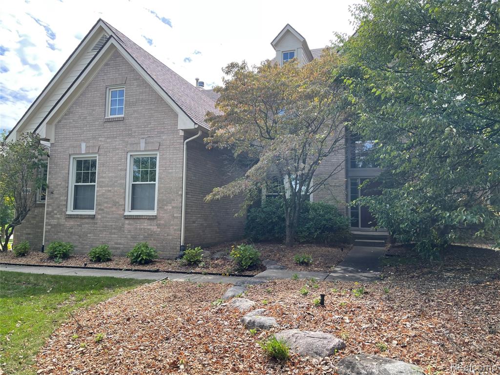 45856 Bristol Circle Property Photo 1
