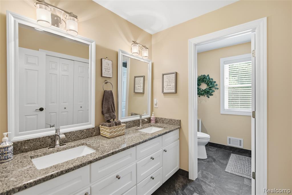 5172 Timber Bend Drive Property Photo 21