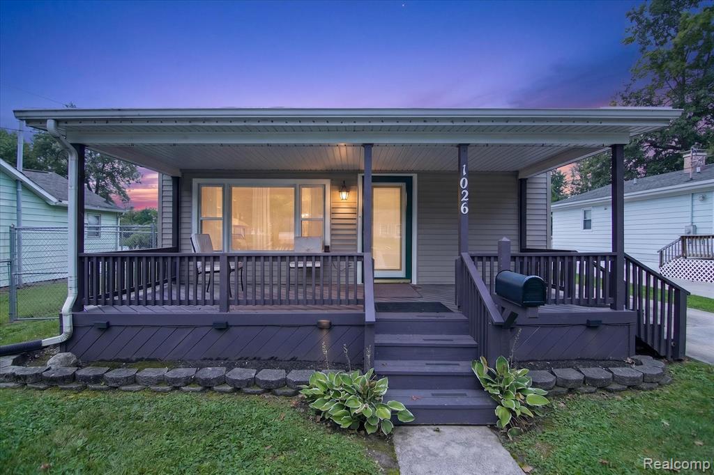 1026 Bristol Street Property Photo 1