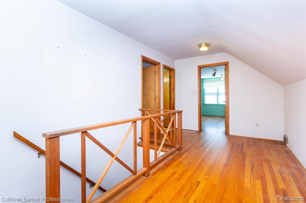 2135 Pontiac Drive Property Photo 12