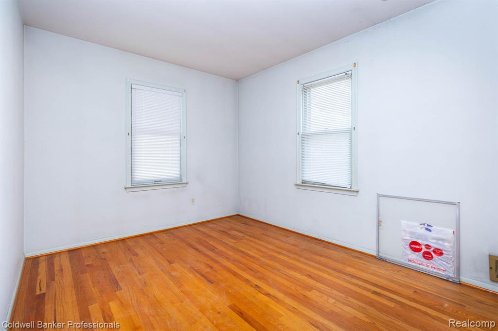 2135 Pontiac Drive Property Photo 15