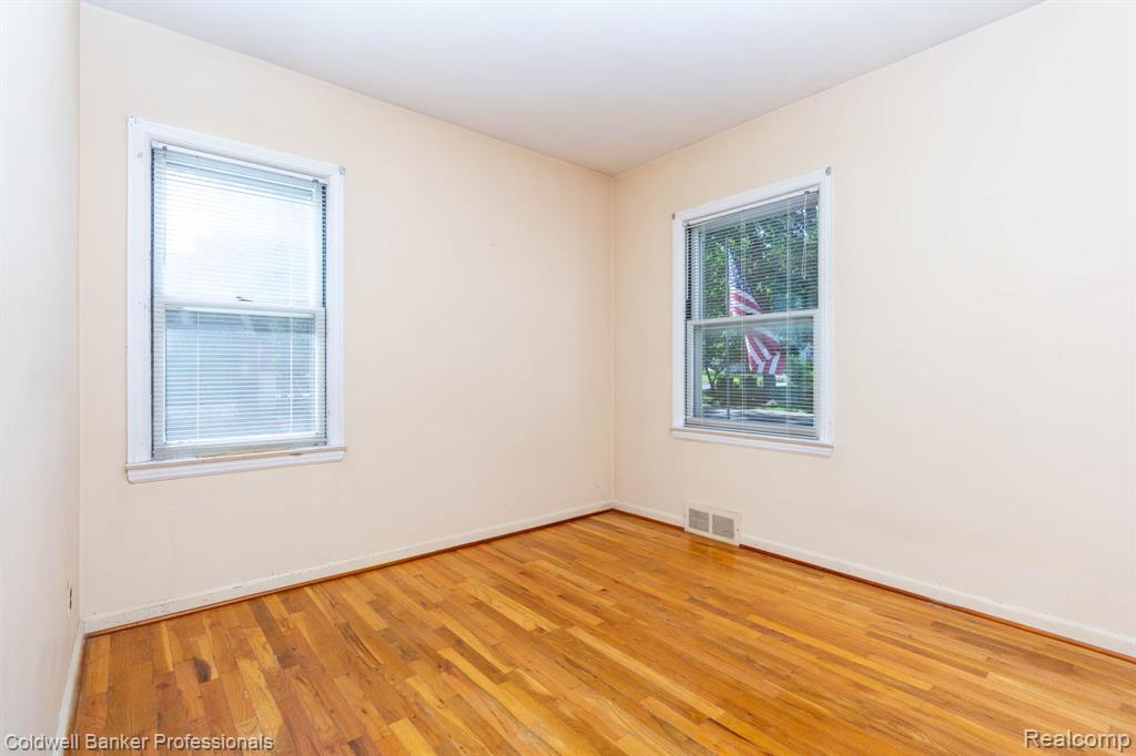 2135 Pontiac Drive Property Photo 17