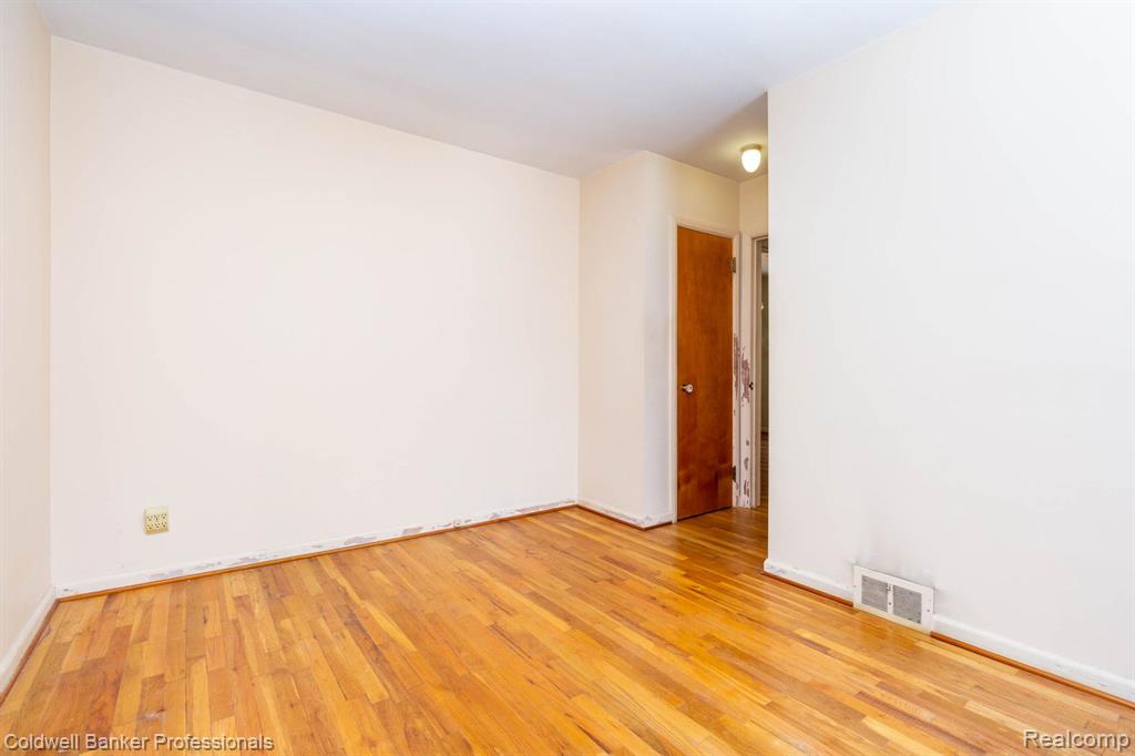 2135 Pontiac Drive Property Photo 19