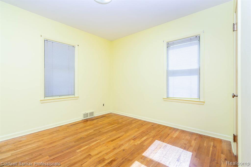 2135 Pontiac Drive Property Photo 22