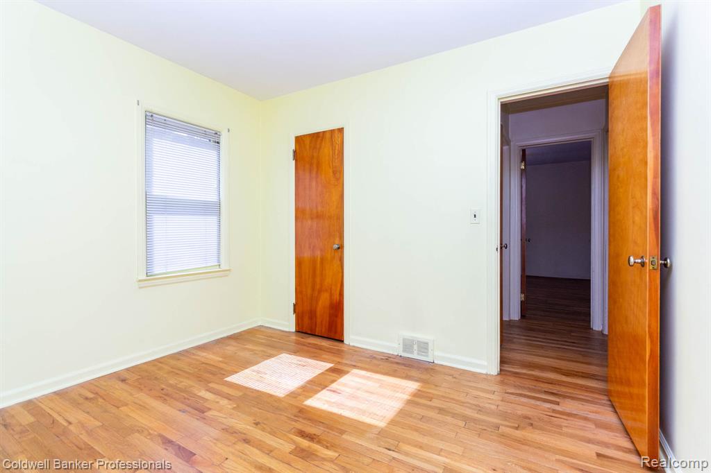 2135 Pontiac Drive Property Photo 23