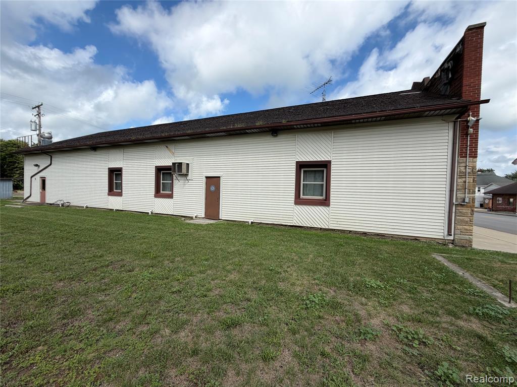 17 E Lapeer Street Property Photo 1