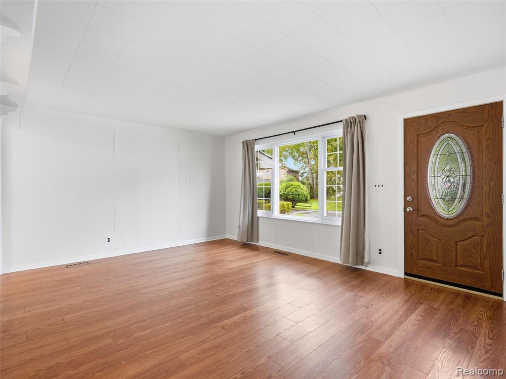 1353 Elmhurst Drive Property Photo 13