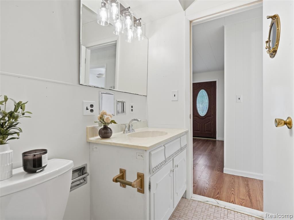 1353 Elmhurst Drive Property Photo 19