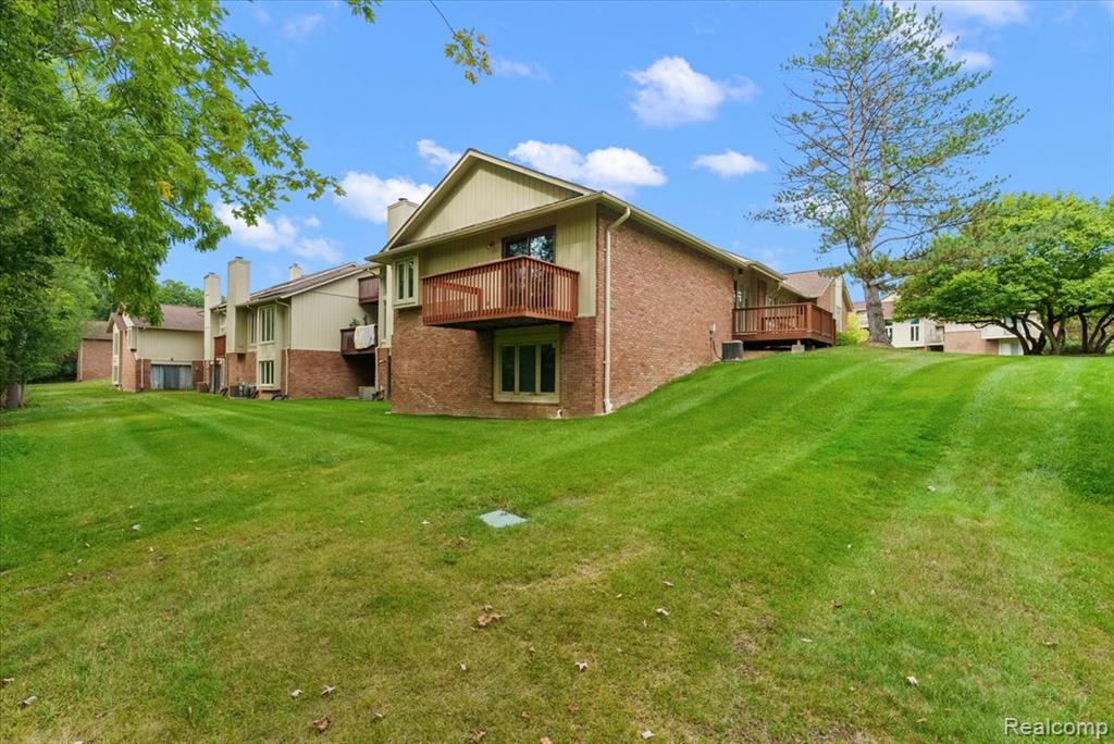 5515 Walnut Circle Property Photo 5