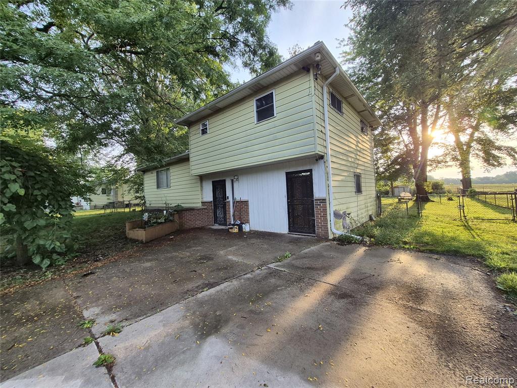 8373 Gale Road Property Photo 1