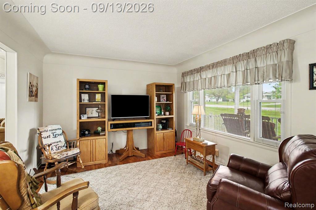 7121 E Carpenter Road Property Photo 8