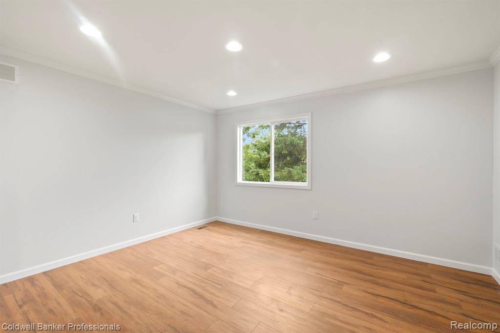 2838 Roundtree Drive Property Photo 26