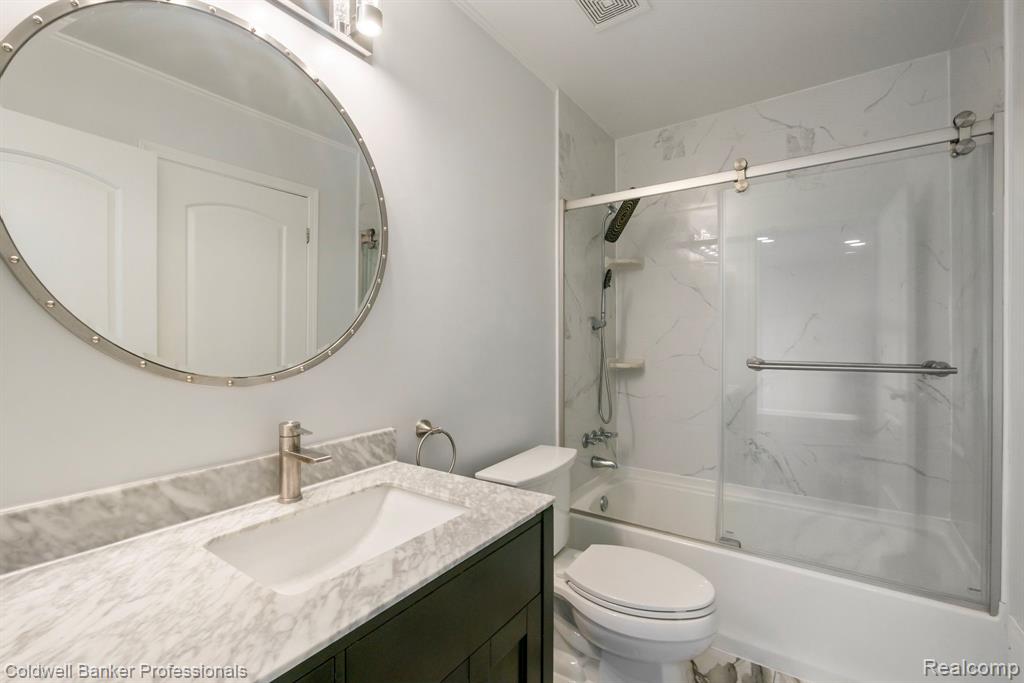 2838 Roundtree Drive Property Photo 30