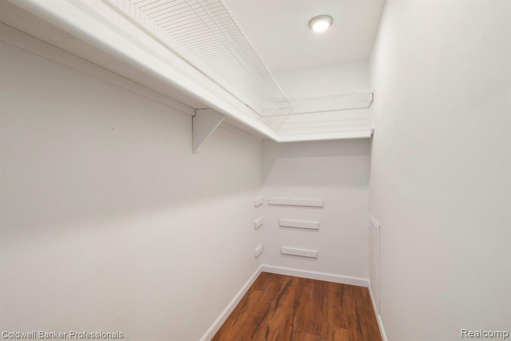 2838 Roundtree Drive Property Photo 32