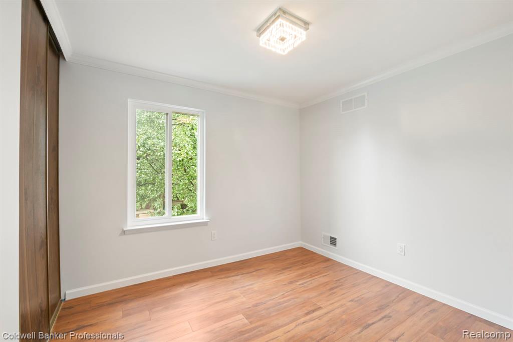 2838 Roundtree Drive Property Photo 33