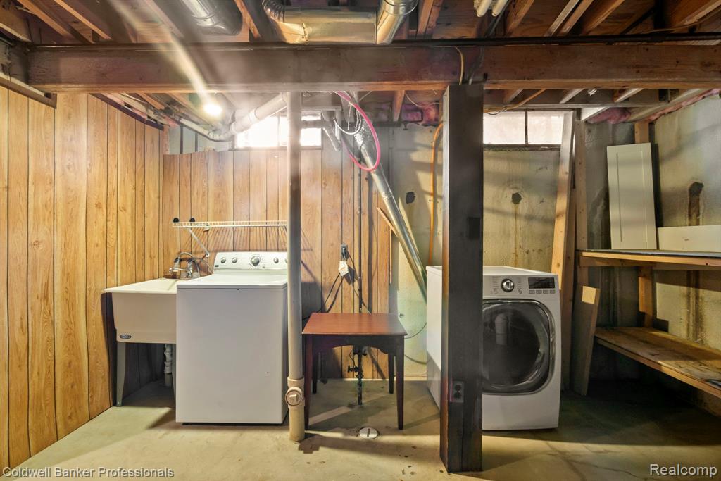 2838 Roundtree Drive Property Photo 40