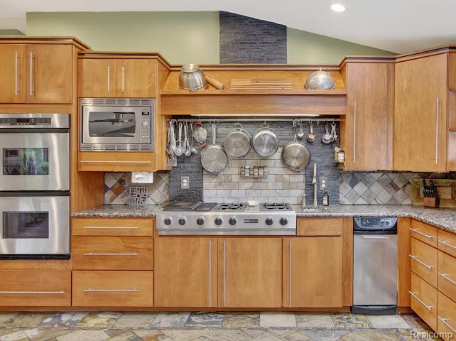 1320 Ellis Road Property Photo 16