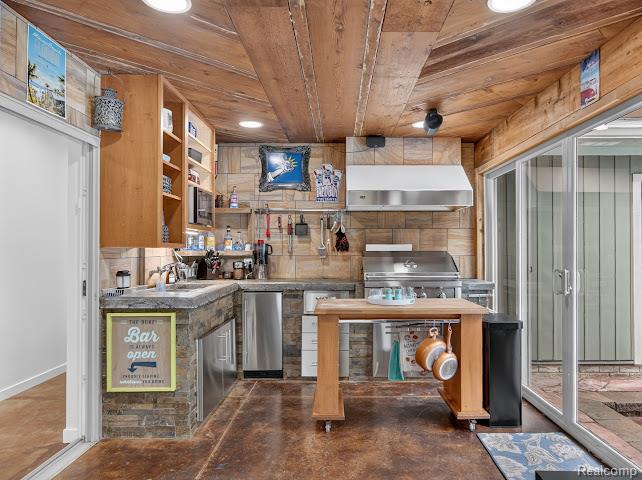 1320 Ellis Road Property Photo 42