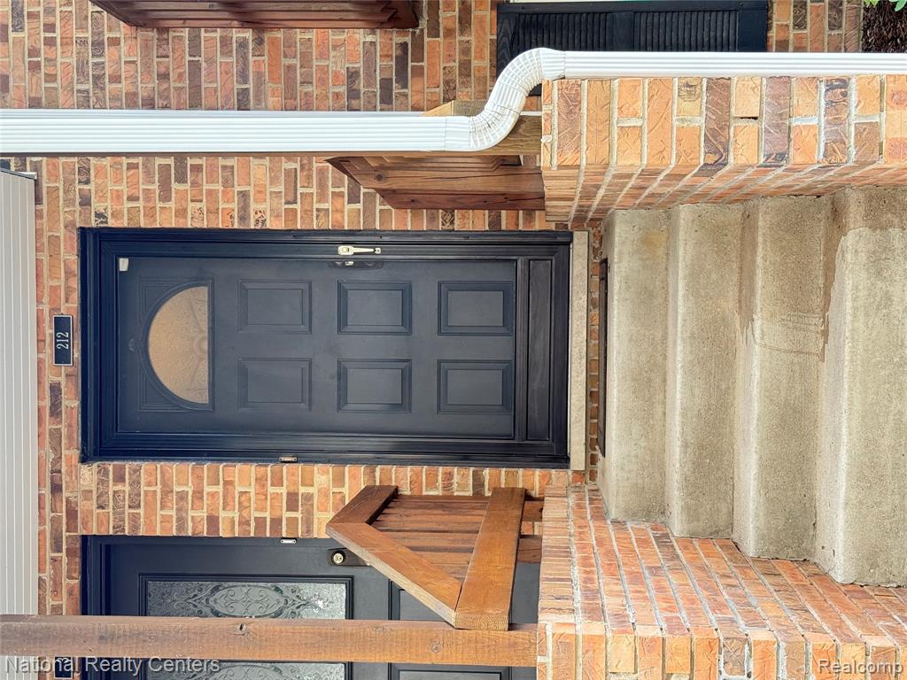212 Pinewood Drive Property Photo 2