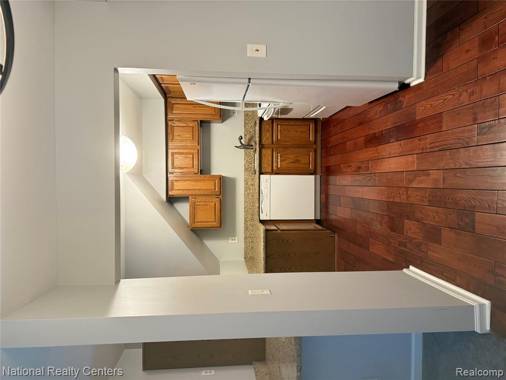 212 Pinewood Drive Property Photo 8